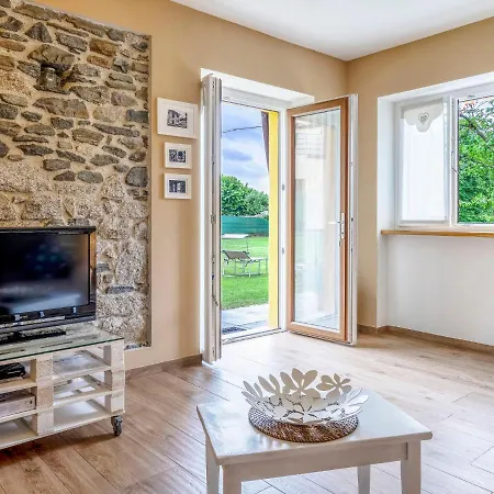 Casa vacanze Di Pipot By Interhome Pettenasco